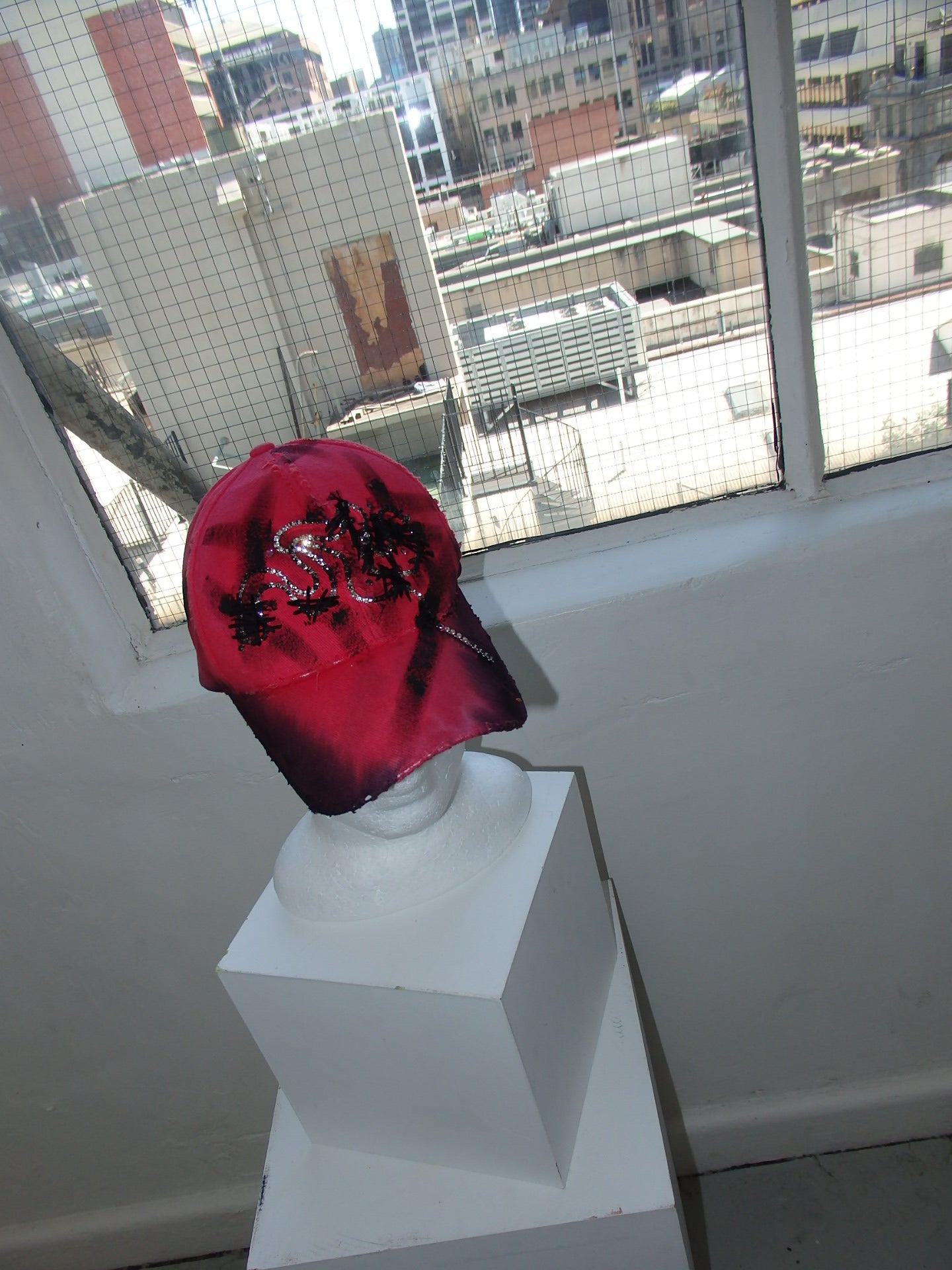 UPCYCLED CAP - RED BACK